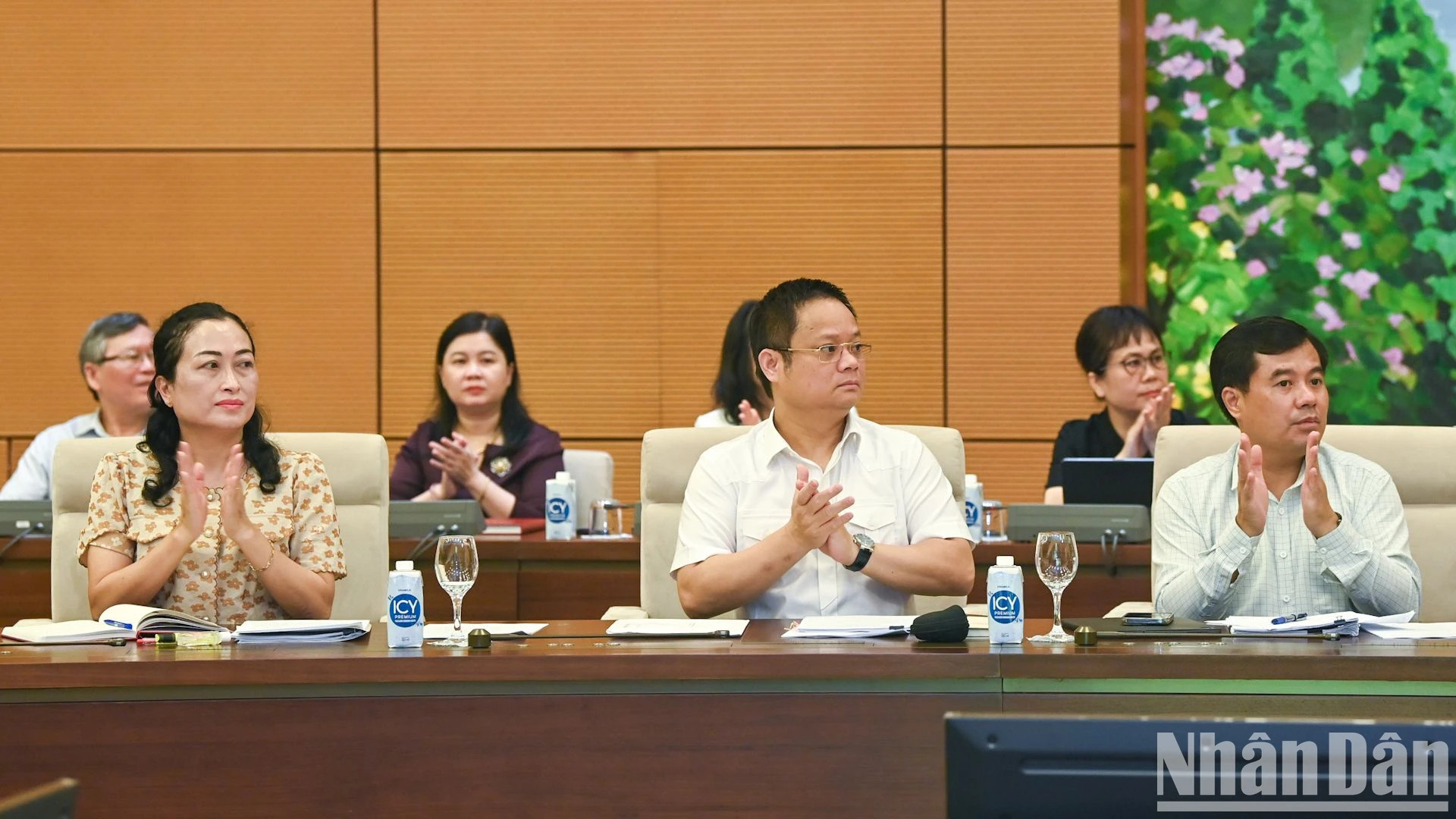 出席会议代表。