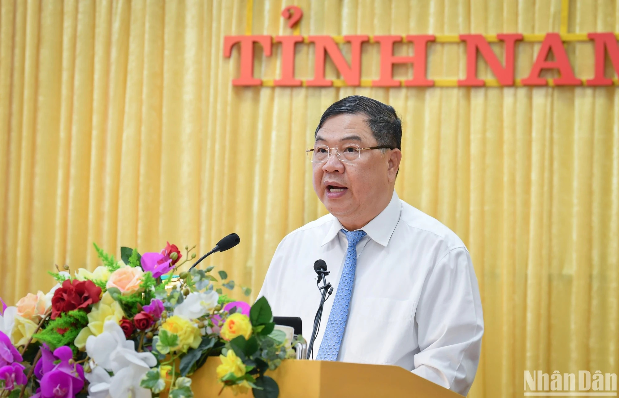 越共中央委员、南定省委书记范嘉足在会上致欢迎词。