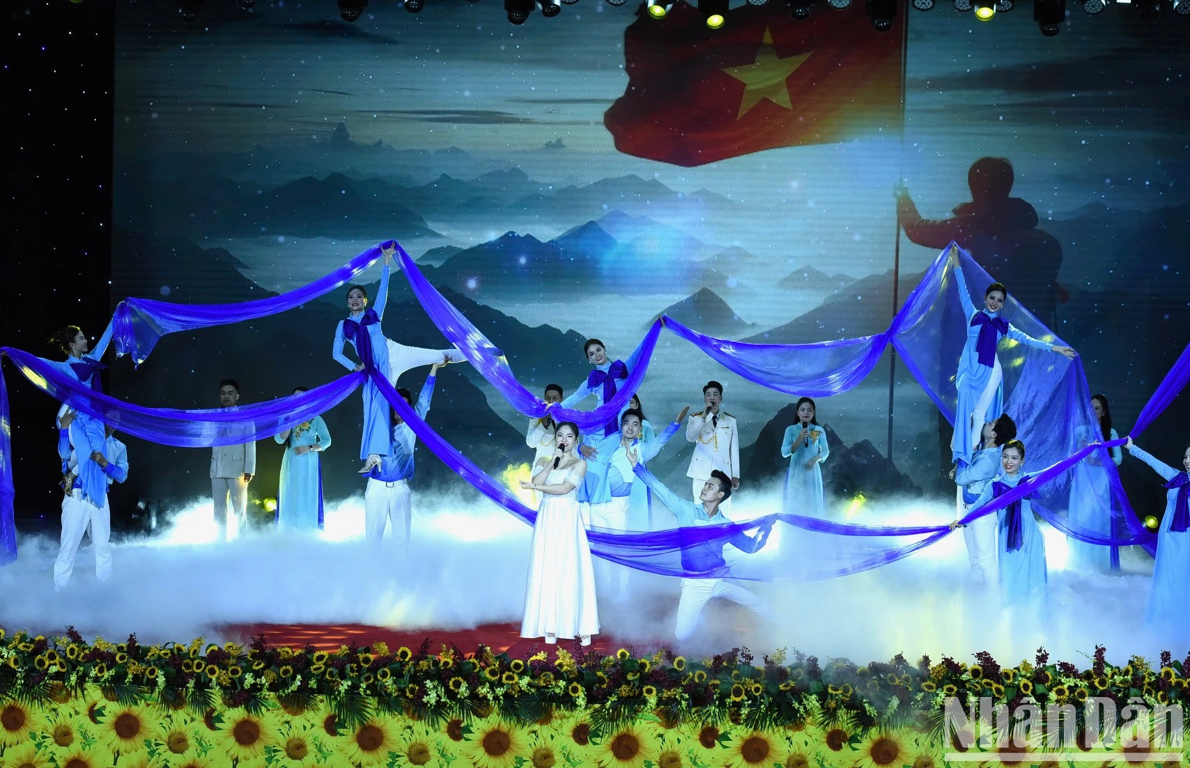 开幕式文艺表演。 开幕式文艺表演。