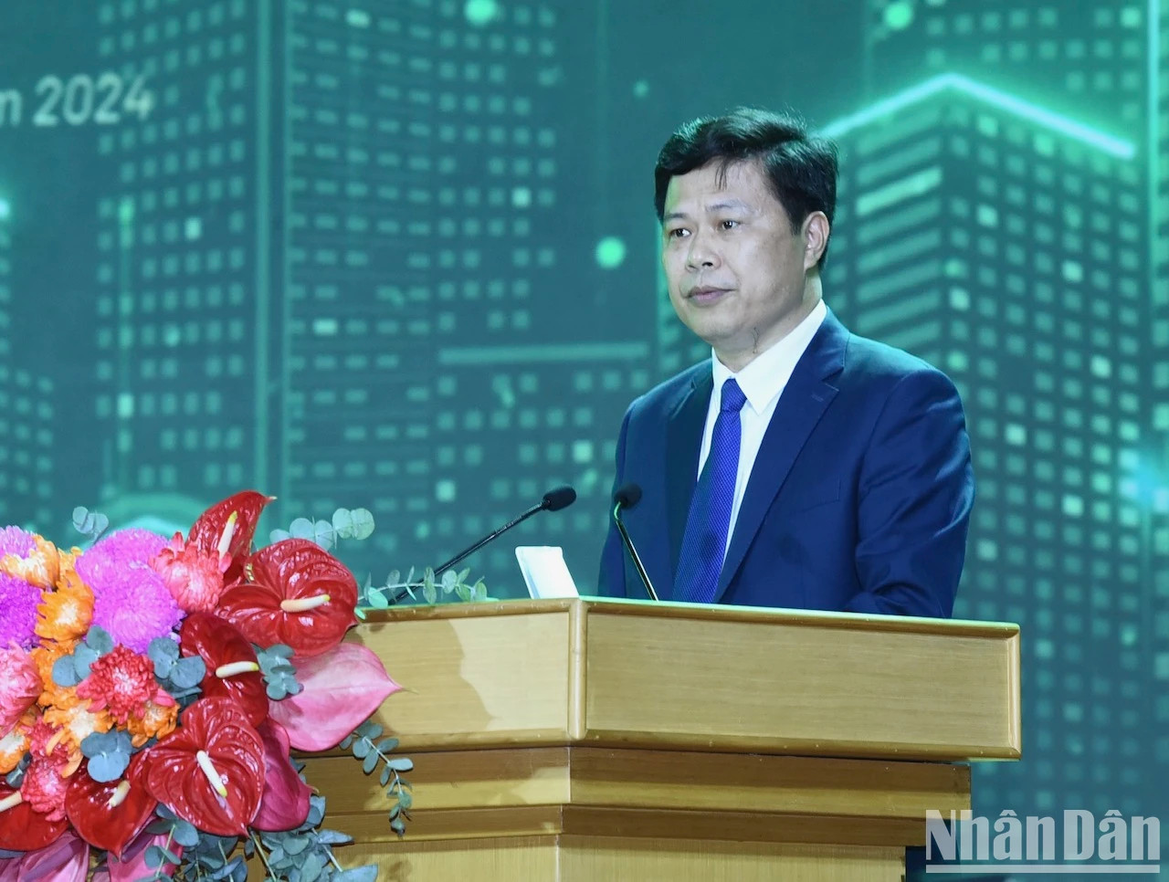 兴安省人民议会主席陈国瓒致开幕辞。 兴安省人民议会主席陈国瓒致开幕辞。