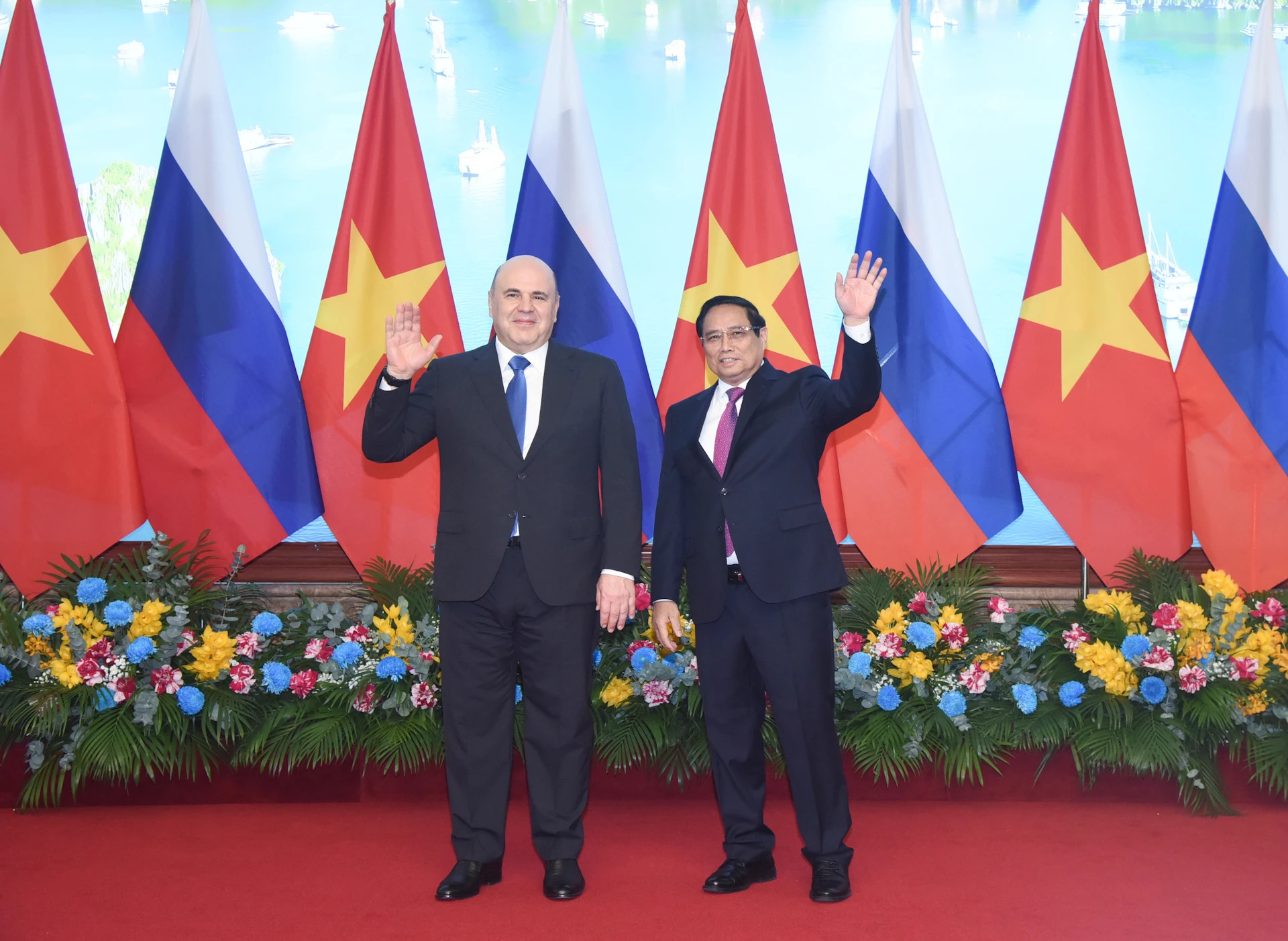 范明正总理和俄罗斯联邦总理米哈伊尔·弗拉基米罗维奇·米舒斯京。