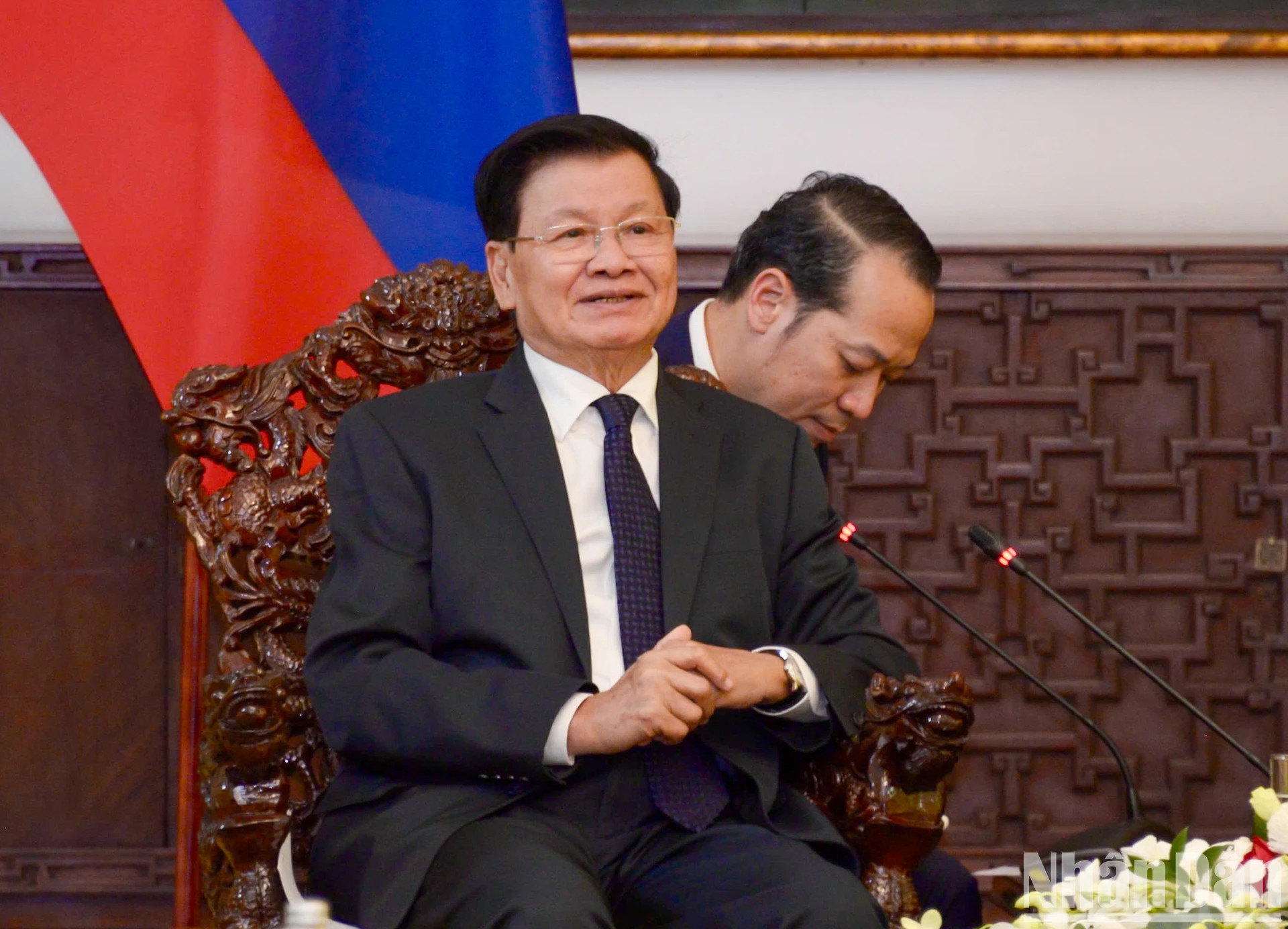 老挝国家主席通伦·西苏里发表讲话。