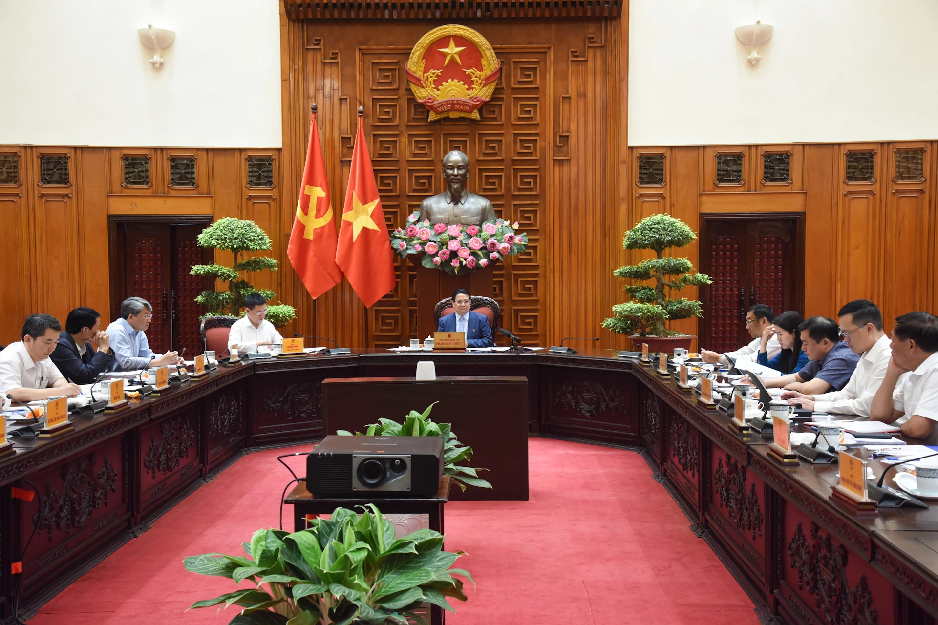 范明正总理主持会议 审议与美方贸易谈判的准备情况【组图】 ảnh 5 范明正总理主持会议 审议与美方贸易谈判的准备情况【组图】 ảnh 5