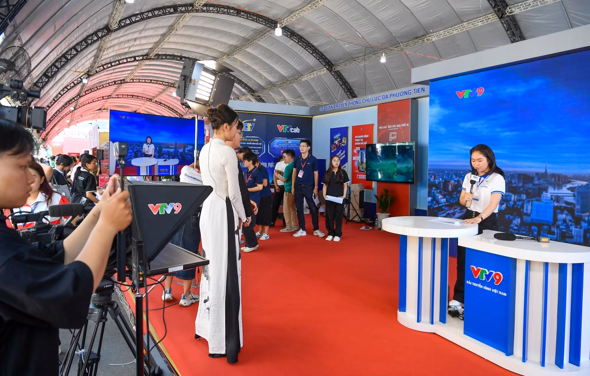 越南电视台的展位。