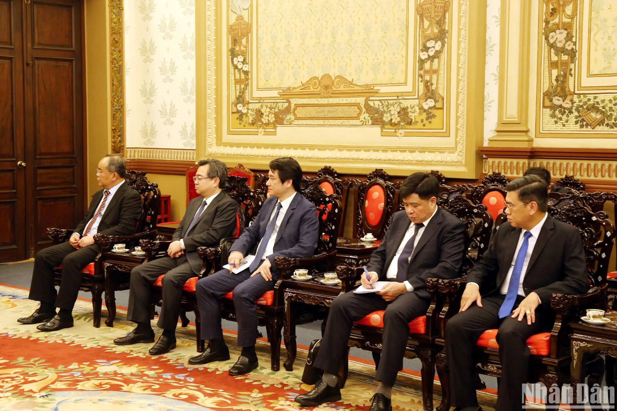 越南国家主席梁强会见古巴国家副主席萨尔瓦多·巴尔德斯·梅萨【组图】 ảnh 1