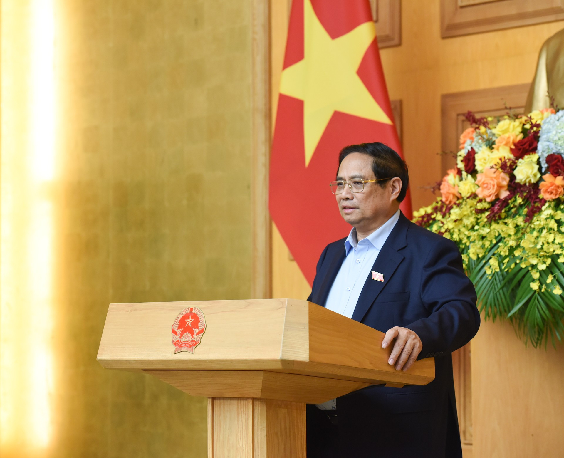 越南政府总理范明正同政策咨询委员会就私营经济发展问题举行会议【组图】 ảnh 1 越南政府总理范明正同政策咨询委员会就私营经济发展问题举行会议【组图】 ảnh 1