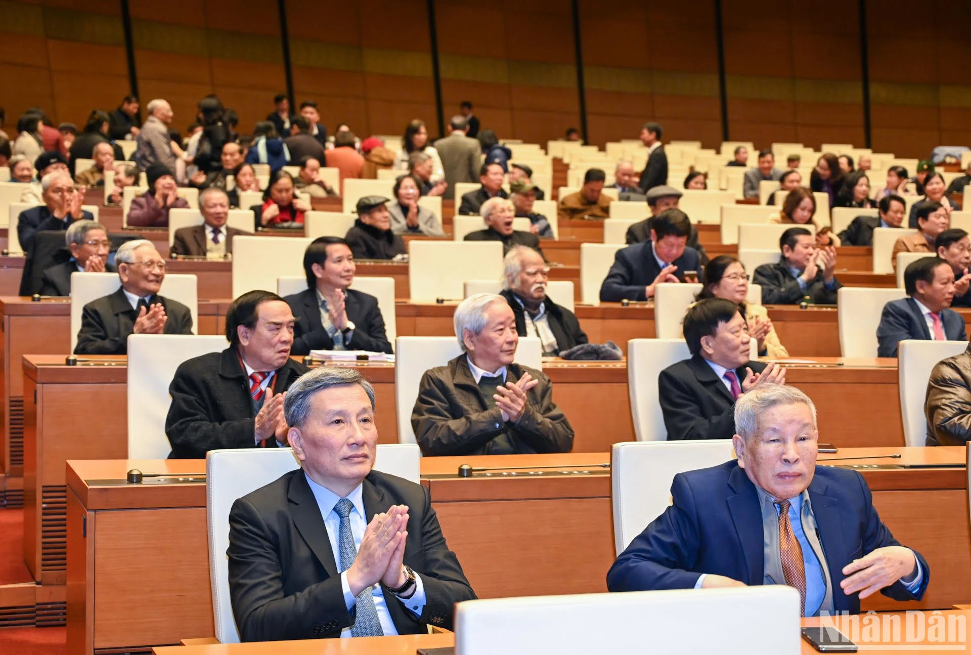 与会代表。 与会代表。