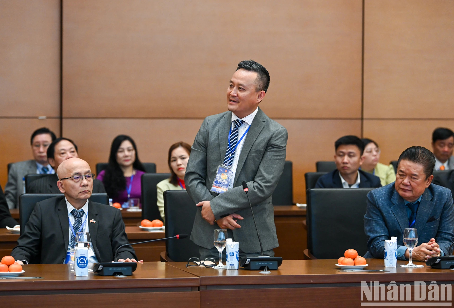 旅居澳大利亚越南人社团代表发表讲话。 旅居澳大利亚越南人社团代表发表讲话。