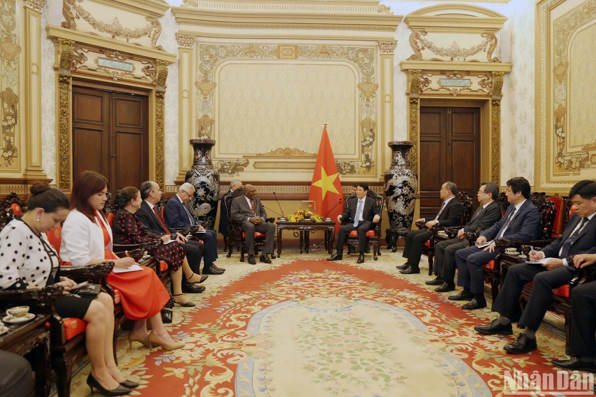 越南国家主席梁强会见古巴国家副主席萨尔瓦多·巴尔德斯·梅萨【组图】 ảnh 3