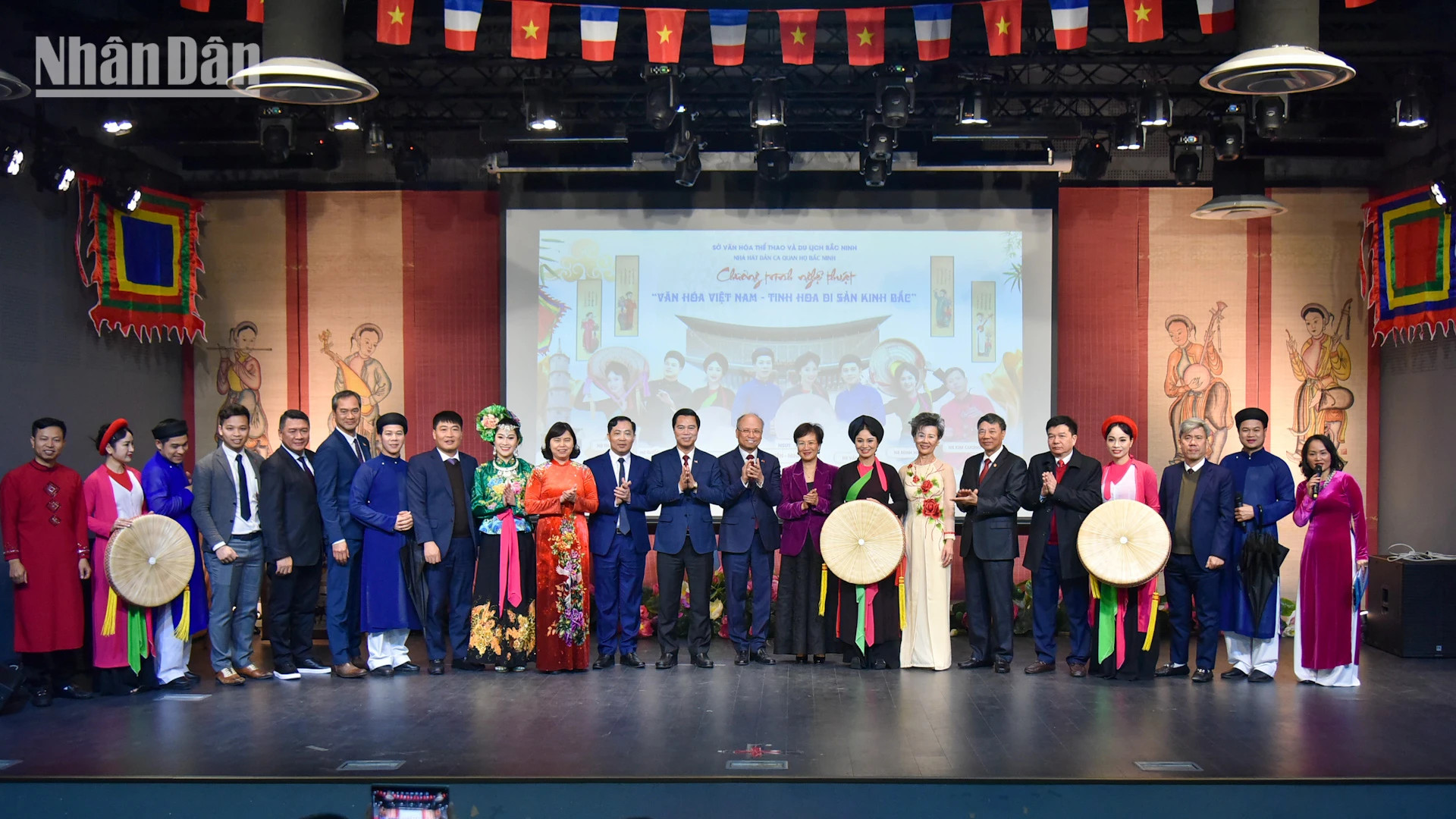 各位代表合影。