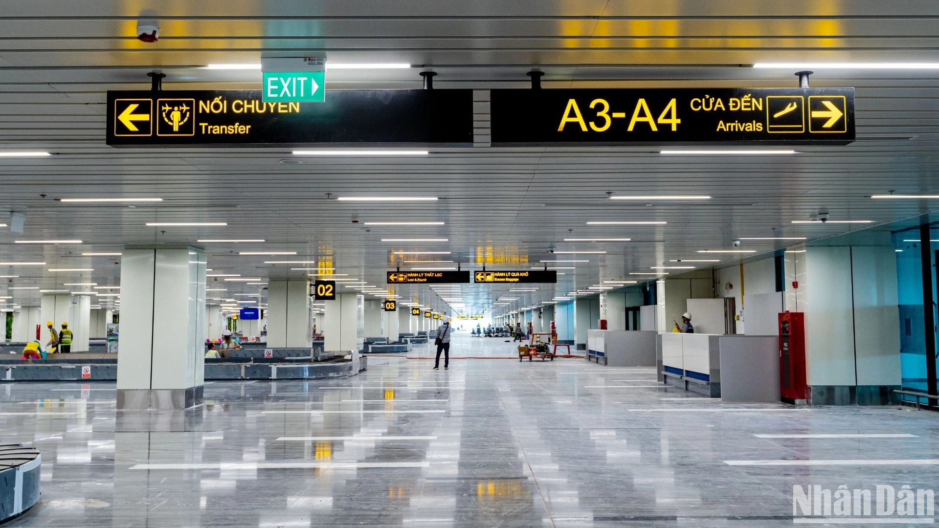 一楼是到达区和行李领取区。