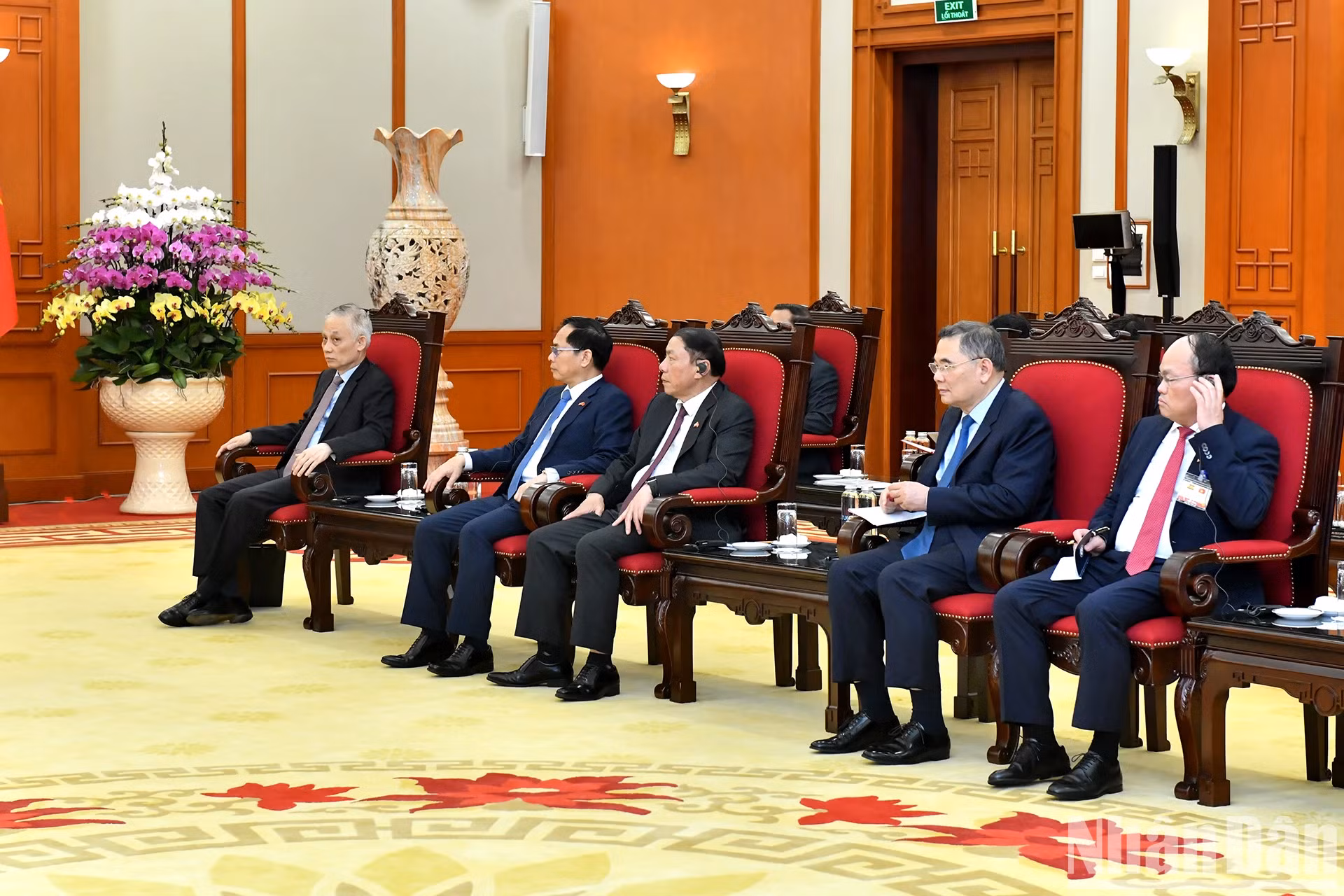 越南代表团。