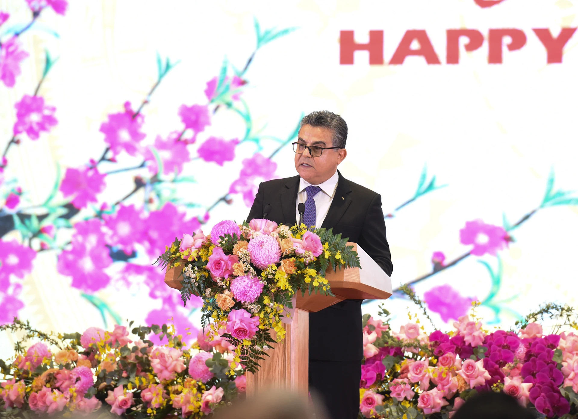 巴勒斯坦驻越南大使、驻越南外交使团团长萨迪·萨拉马发表讲话。