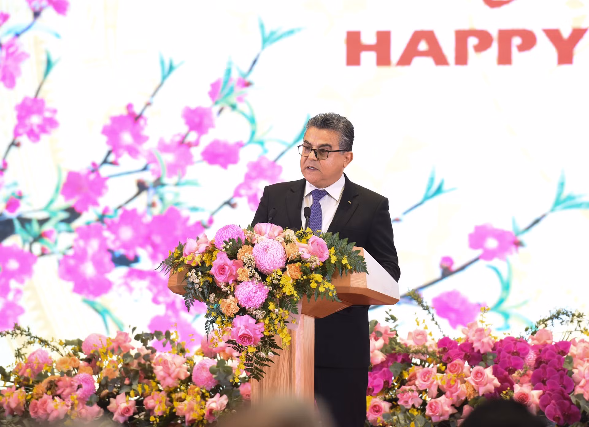 巴勒斯坦驻越南大使、驻越南外交使团团长萨迪·萨拉马发表讲话。