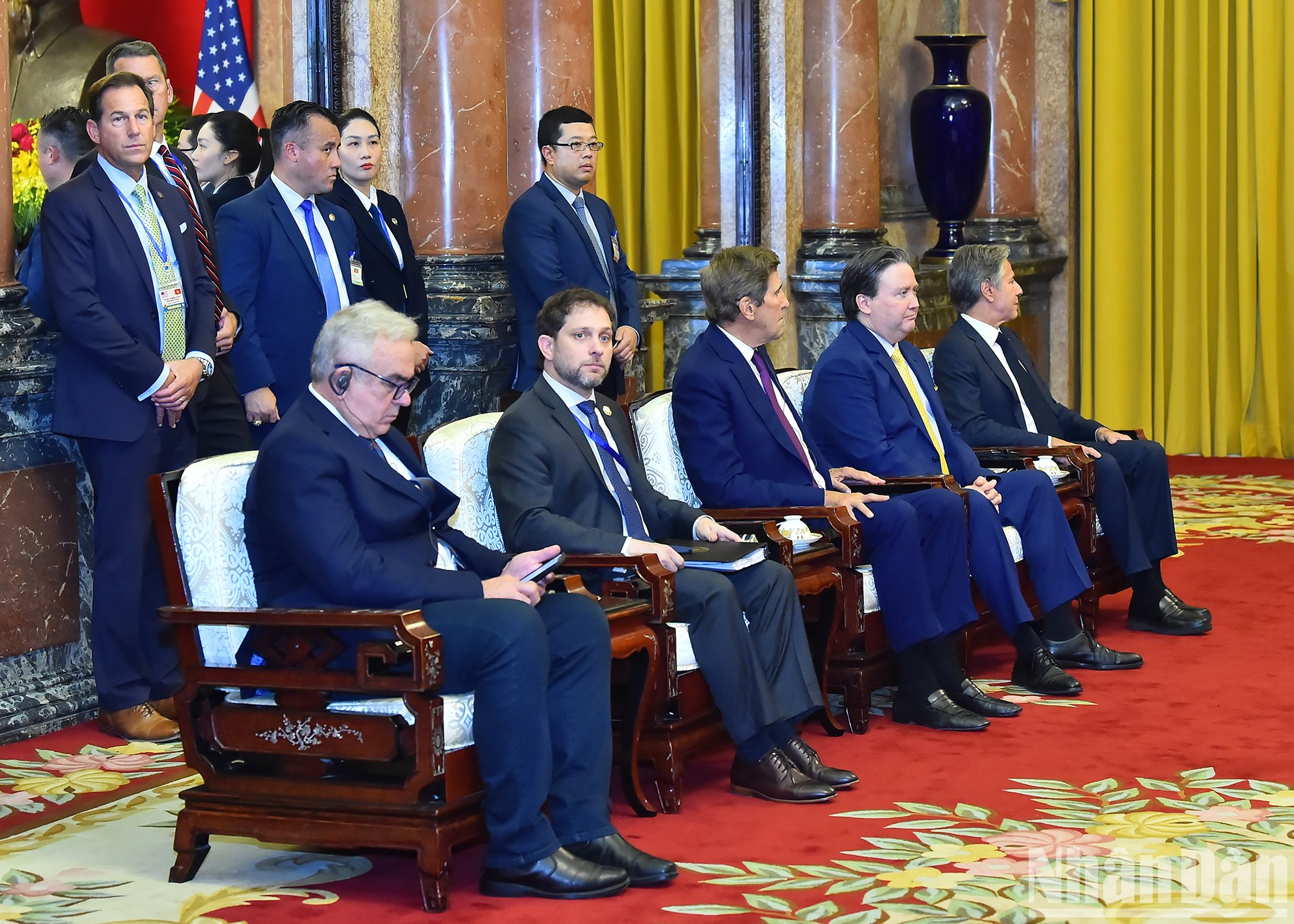 美国高级代表团。