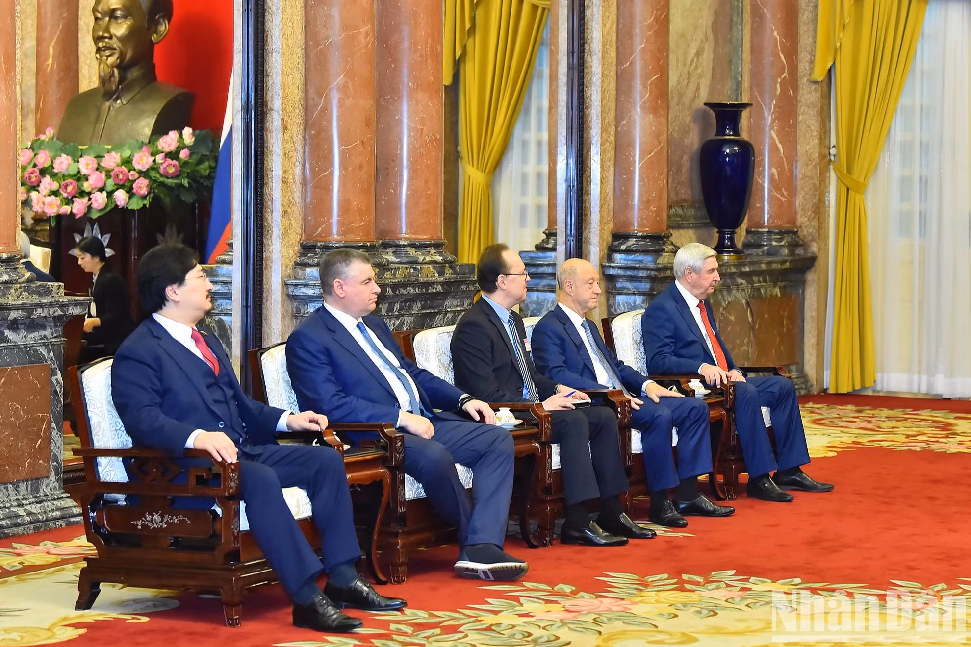 俄罗斯国家杜马代表团。