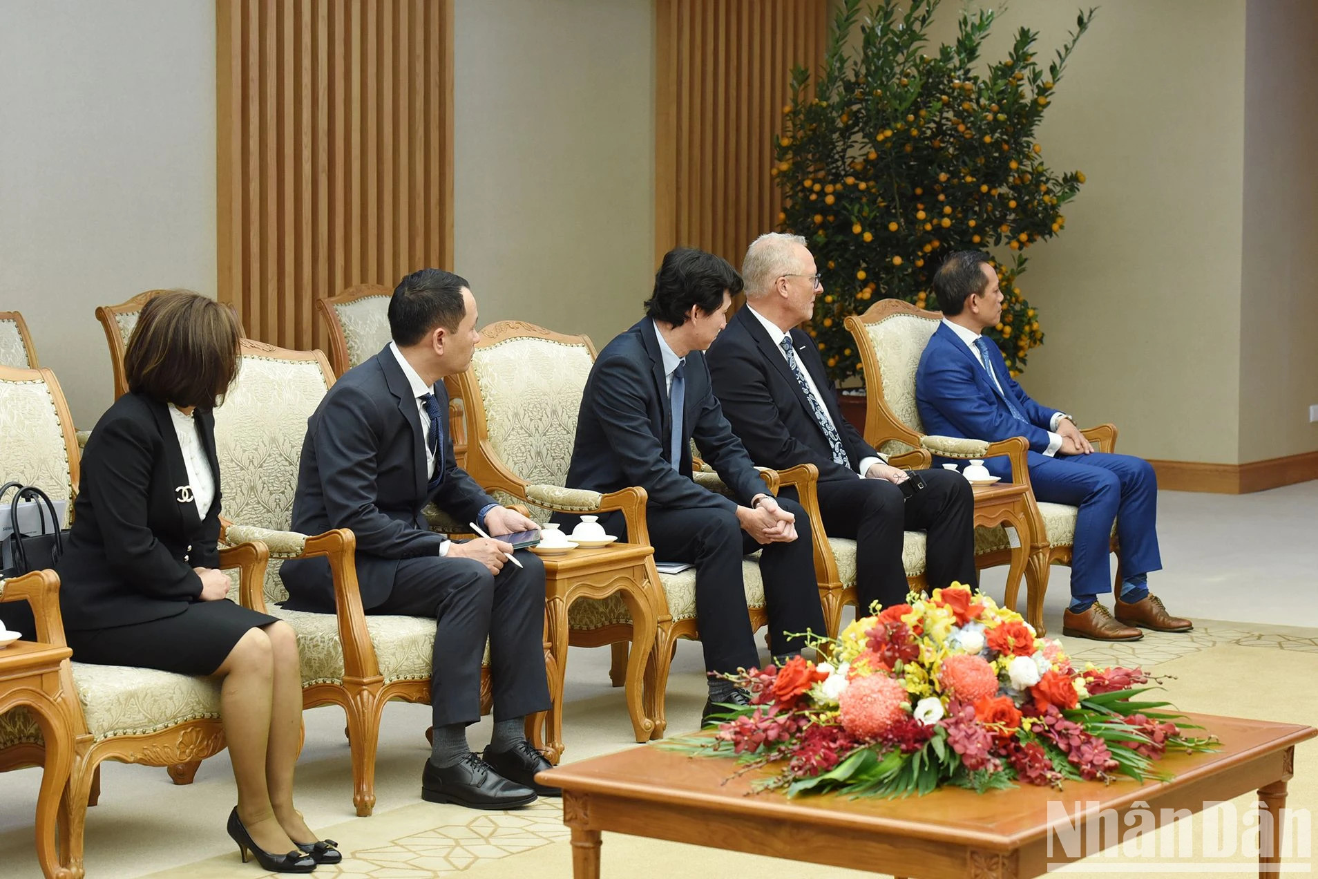 德国西门子集团总裁兼首席执行官罗兰·布施一行。