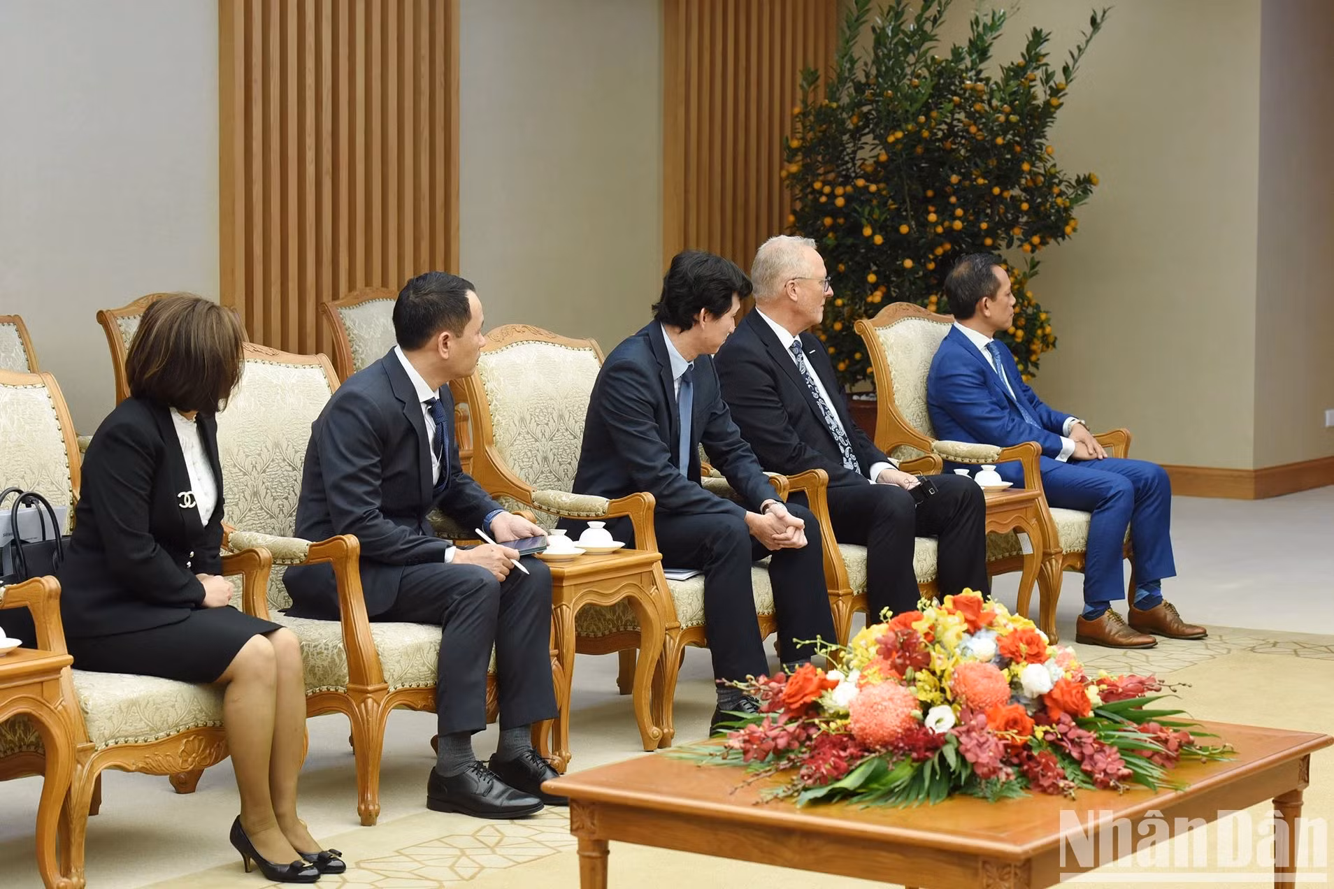 德国西门子集团总裁兼首席执行官罗兰·布施一行。