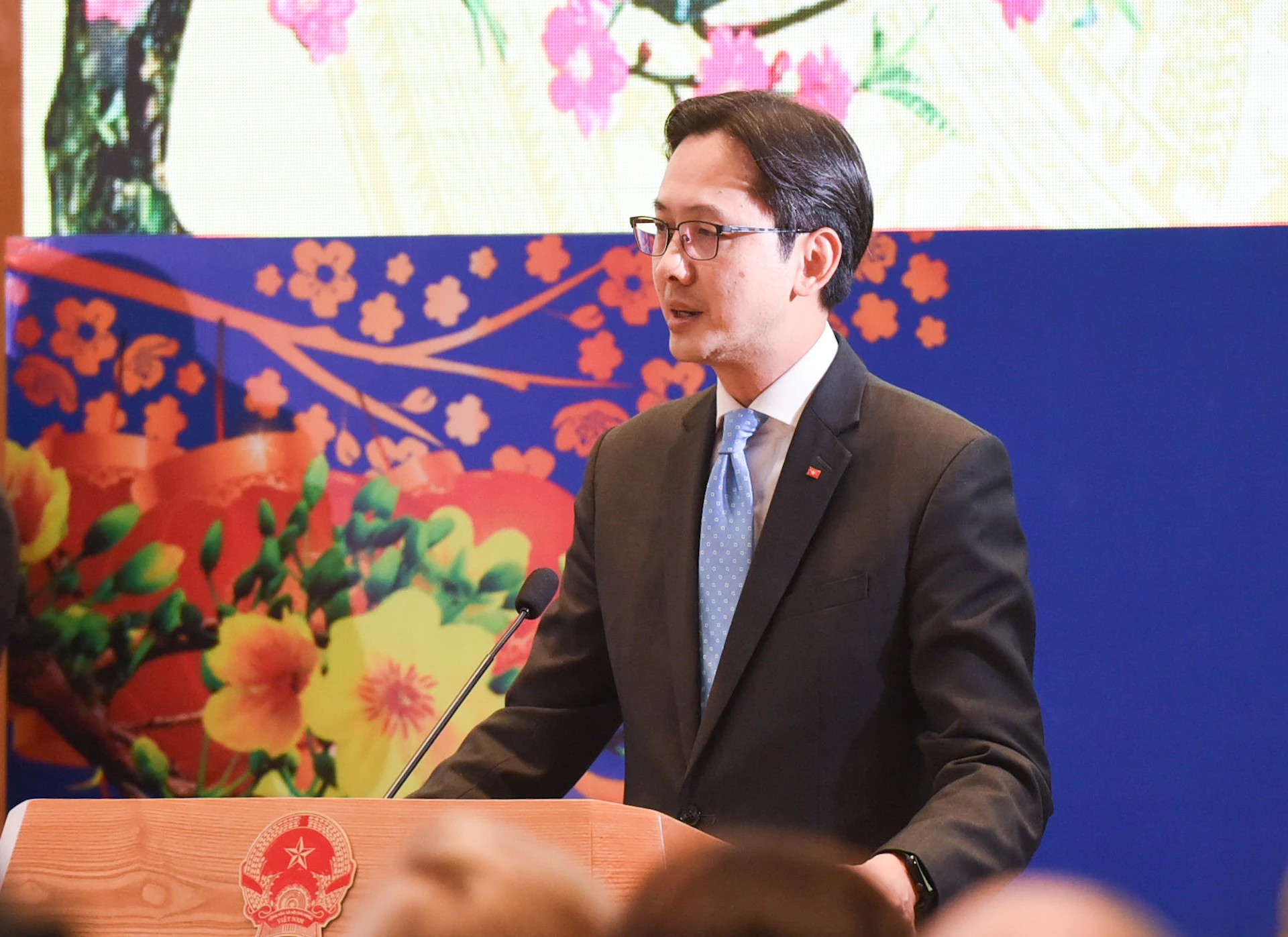 外交部副部长杜雄越发表讲话。