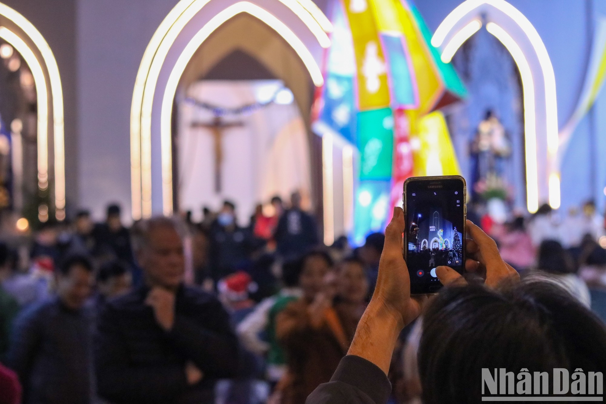 人民在2022年圣诞节留下美好瞬间。(日光 摄) 人民在2022年圣诞节留下美好瞬间。(日光 摄)