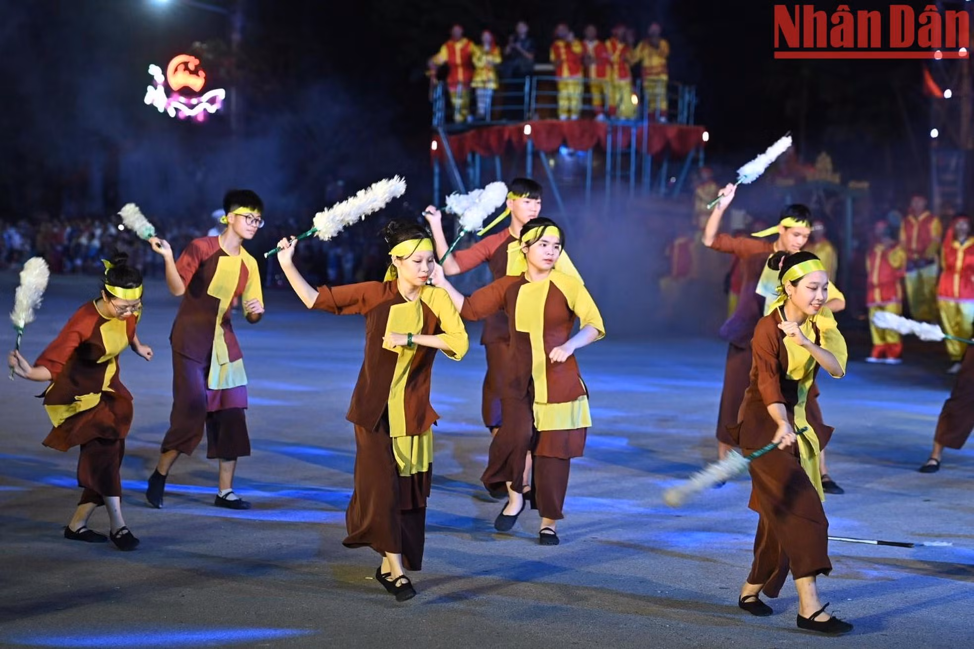 芦苇旗演习的艺术节目。
