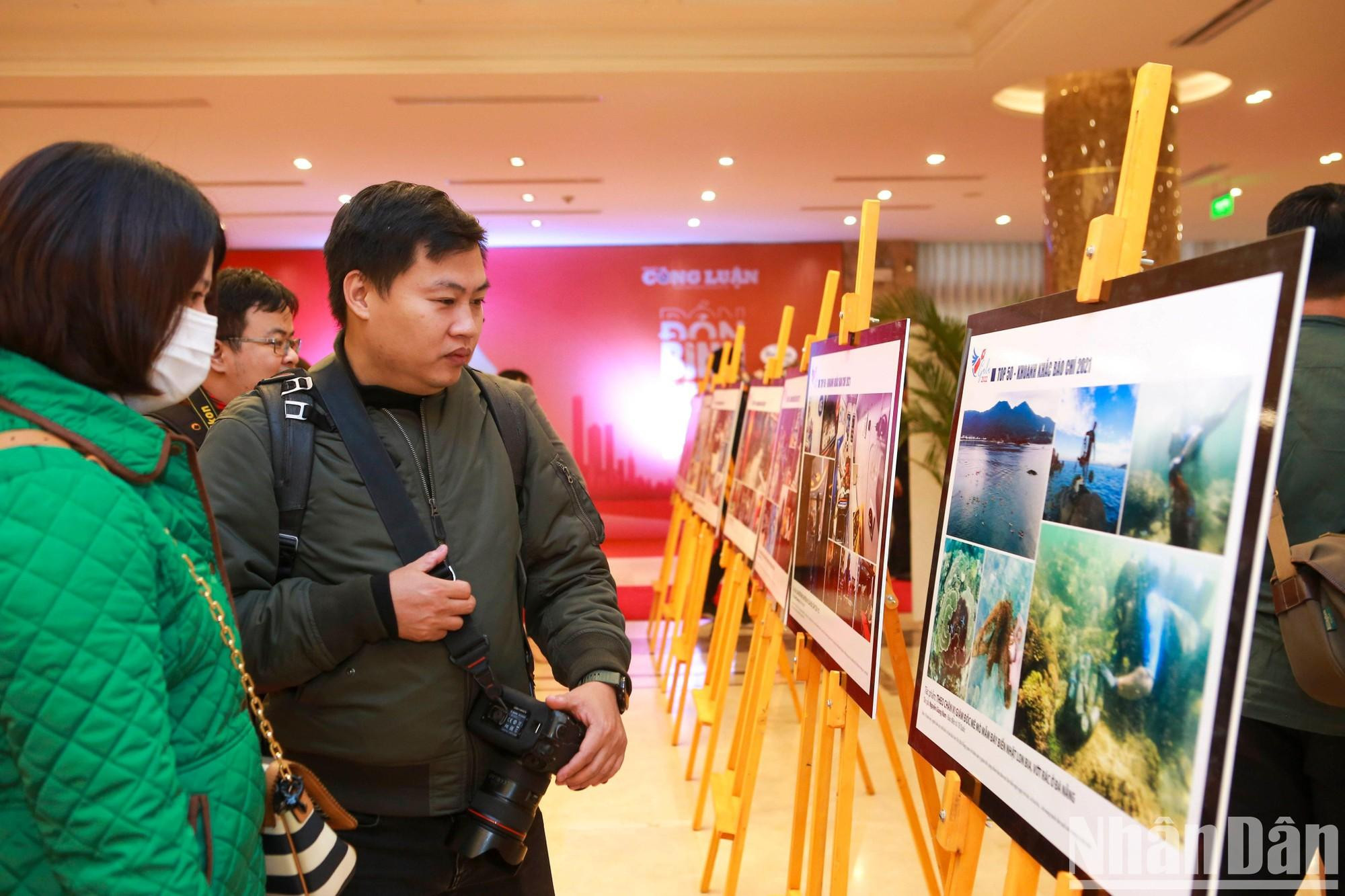 作品涉及了环保等社会热点问题,其中最热门的是气候变化、野生动物保护等。 作品涉及了环保等社会热点问题,其中最热门的是气候变化、野生动物保护等。