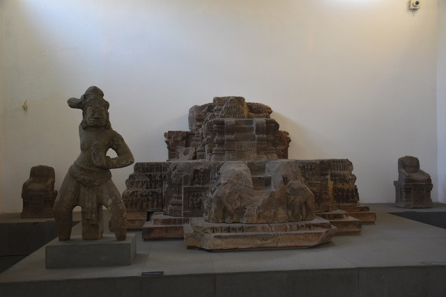 100年历史的岘港市占族雕刻博物馆别具一格 ảnh 1