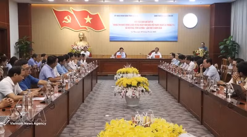 10月20日，金瓯省委、省人民委员会召开2026年第三季度新闻交班会暨第四季度信息宣传工作会议。（图片来源：越通社）