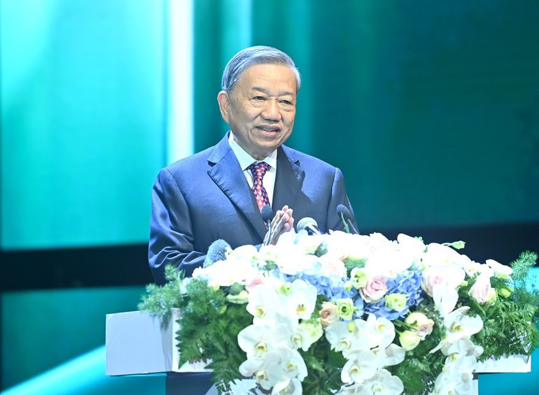 苏林总书记在仪式上致辞。(登科 摄) 219lam2.jpg