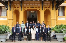 越南外交部副部长黎氏秋姮会见参加越共十四大报道的外国记者。