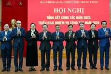 越共中央政治局委员、中央书记处常务书记陈锦绣出席会议。（维灵 摄）