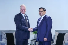 范明正总理会见南非工商会副主席尼尔·波洛克。