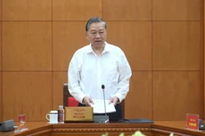 苏林总书记发表讲话。