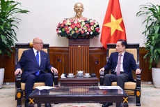 外交部长黎怀忠会见日越友好议员联盟特别顾问武部勤。