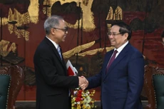 范明正总理会见印度尼西亚驻越大使。（陈海 摄）