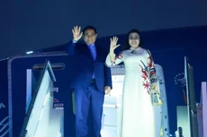 越南政府总理范明正离开阿尔及利亚，启程前往南非应邀出席G20峰会。（图片来源：越通社）