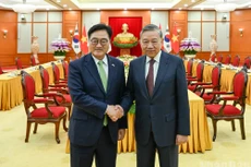 越共中央总书记苏林会见韩国国会议长禹元植。（维灵 摄）