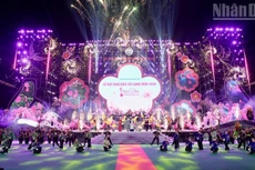 “谅山桃花色彩—链接八方”的2026年谅山桃花节开幕式。