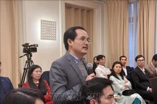 法国巴黎先贤祠-阿萨斯大学法律学博士研究生黎文争。（图片来源：越通社）