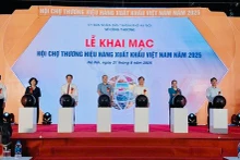 2025年越南出口商品品牌交易会开展仪式。(图片来源:thuonghieuvaphapluat.vn)