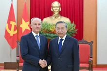 越共中央总书记苏林会见俄罗斯总统助理、俄罗斯海事委员会主席尼古拉·帕特鲁舍夫。