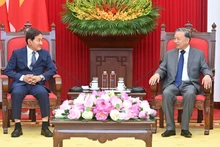越共中央总书记苏林会见韩国总统特使。（登科 摄）