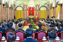 会见场景。