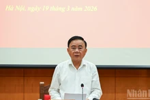 越共中央书记处常务书记陈锦秀发表指导性讲话。