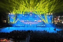 题为“义安欢迎2026——蓝江的豪气”的倒计时活动在义安省。