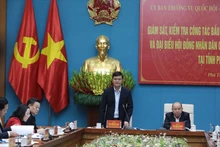 胡志明共青团中央第一书记、国家选举委员会委员裴光辉发表讲话。