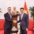 越南外交部副部长邓黄江会见联合国人口基金(UNFPA)驻越南首席代表马特·杰克逊。