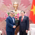 越南国会主席陈青敏与巴勒斯坦驻越南大使萨阿迪·萨拉马合影。