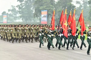 越共中央总书记苏林署名文章：越南人民军在党的光荣旗帜下稳步前行