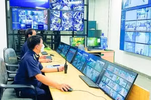 信息技术的应用促进海关管理和监管工作现代化。